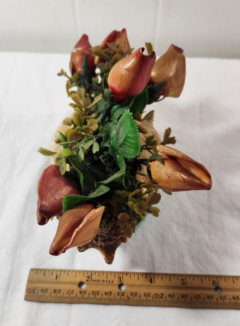 Seashells Flower Bouquet Centerpiece Floral Arrangement Ruffle Clam Shell VTG