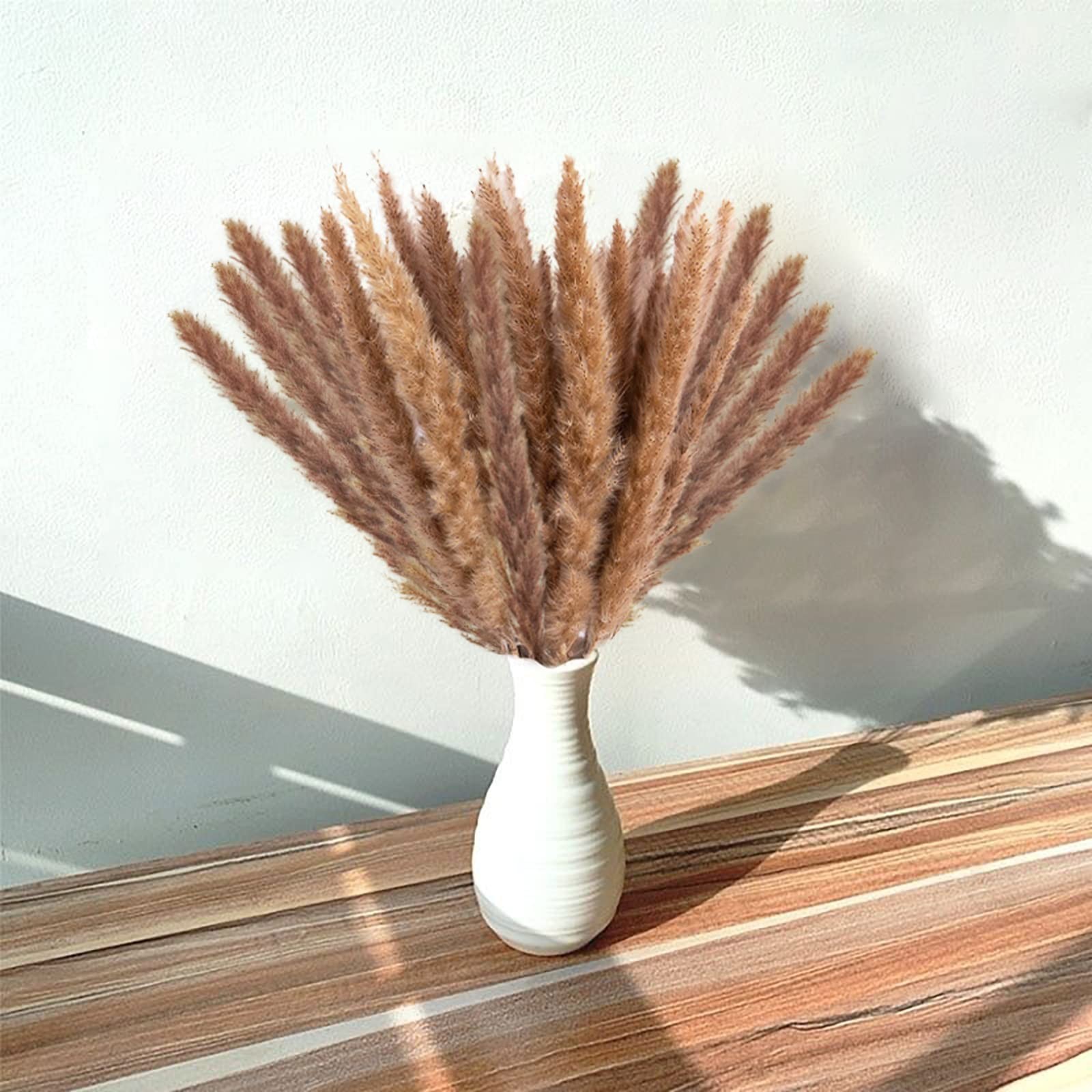 120pcs Dried Brown Pampas Grass – 17″ Natural Reed Plumes for Boho Decor & Weddi