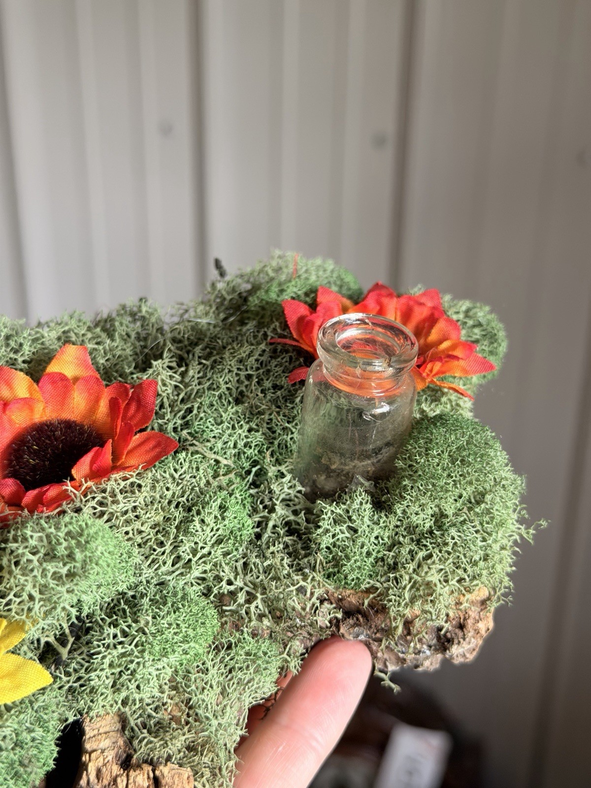 Rustic Woodland Moss Floral Centerpiece W Glass Bud Vases On Natural Bark Wood