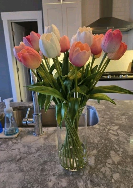 TULIPS FAKE ARTIFICIAL FLOWER FLORAL ARRANGEMENT SILK FLOWERS CERAMIC VASE NEW
