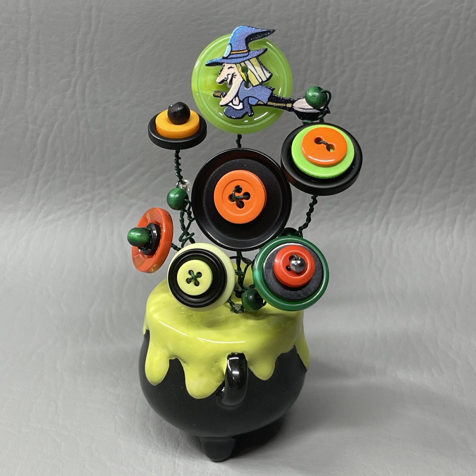 Button Flower Bouquet In Witch Cauldron S&P Shaker Green Orange Halloween Decor