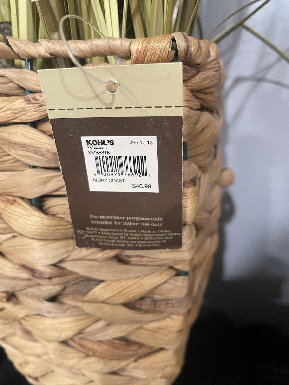 Sonoma Life + Style Artificial Grass Arrangement in Wicker Planter Green/Brown