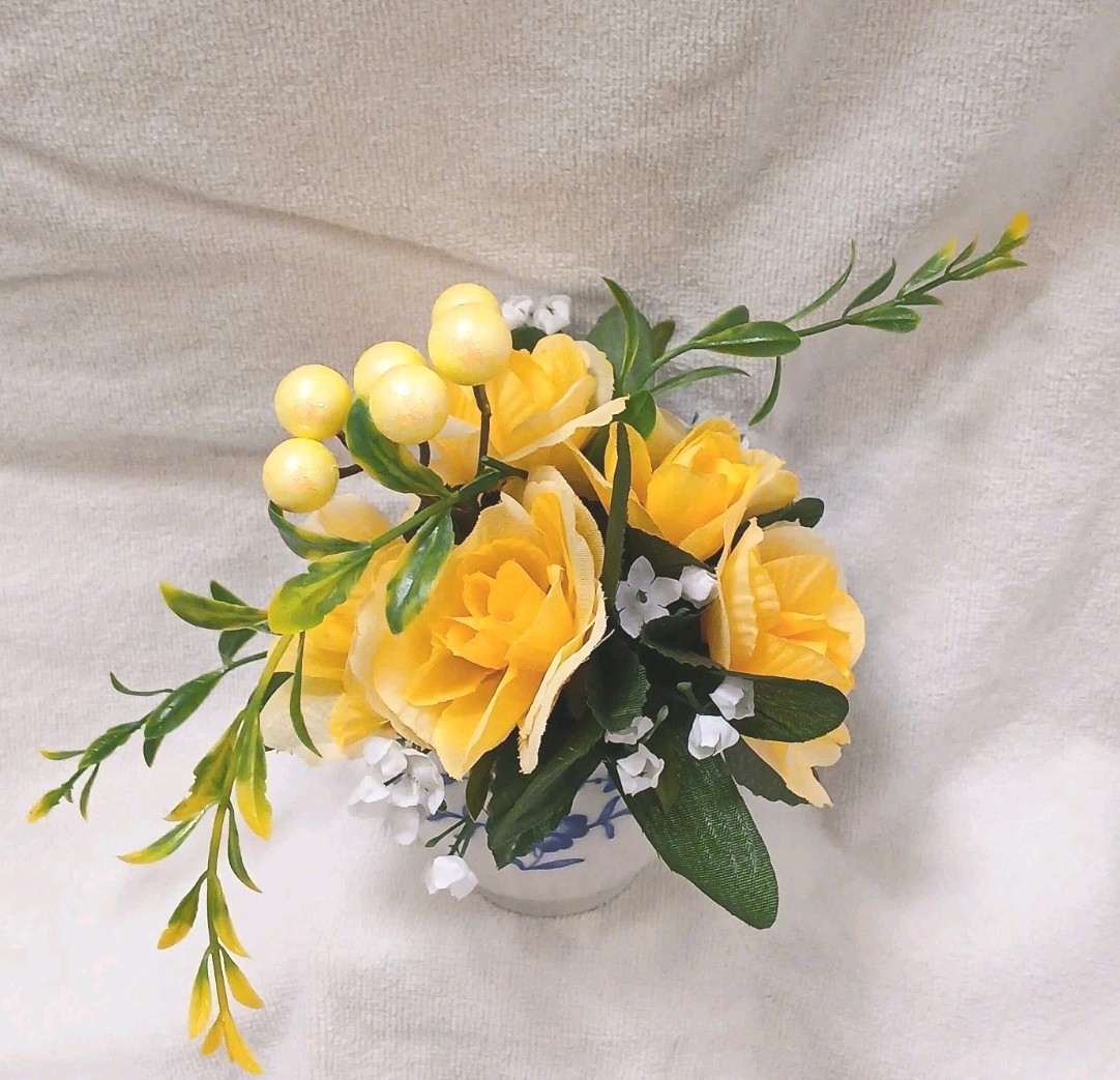 Cheerful Yellow Roses Floral Arrangement Tea Party Cup POP-IN Birthday Bridal