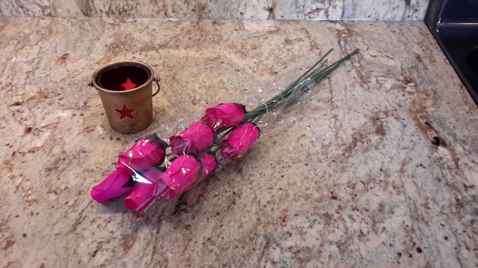 Small Bud Wood Roses – (Various Pink Colors)