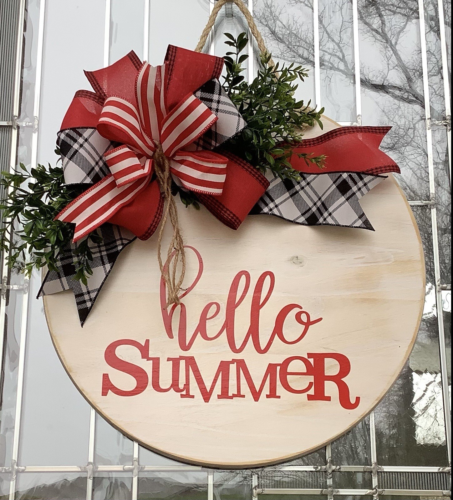“Hello Summer” Round Front Door Wooden Wreath, Farmhouse Door Wreath Wall 18″