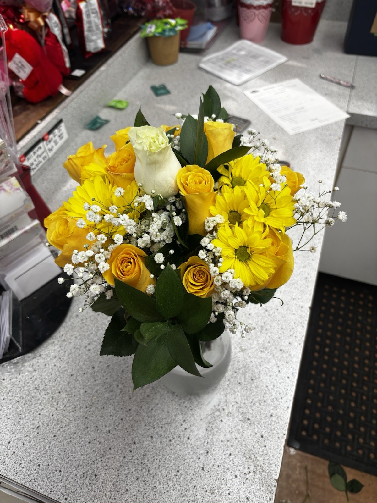 Custom Live Floral / Flower Arrangements In A Vase Various Colors and Sizes