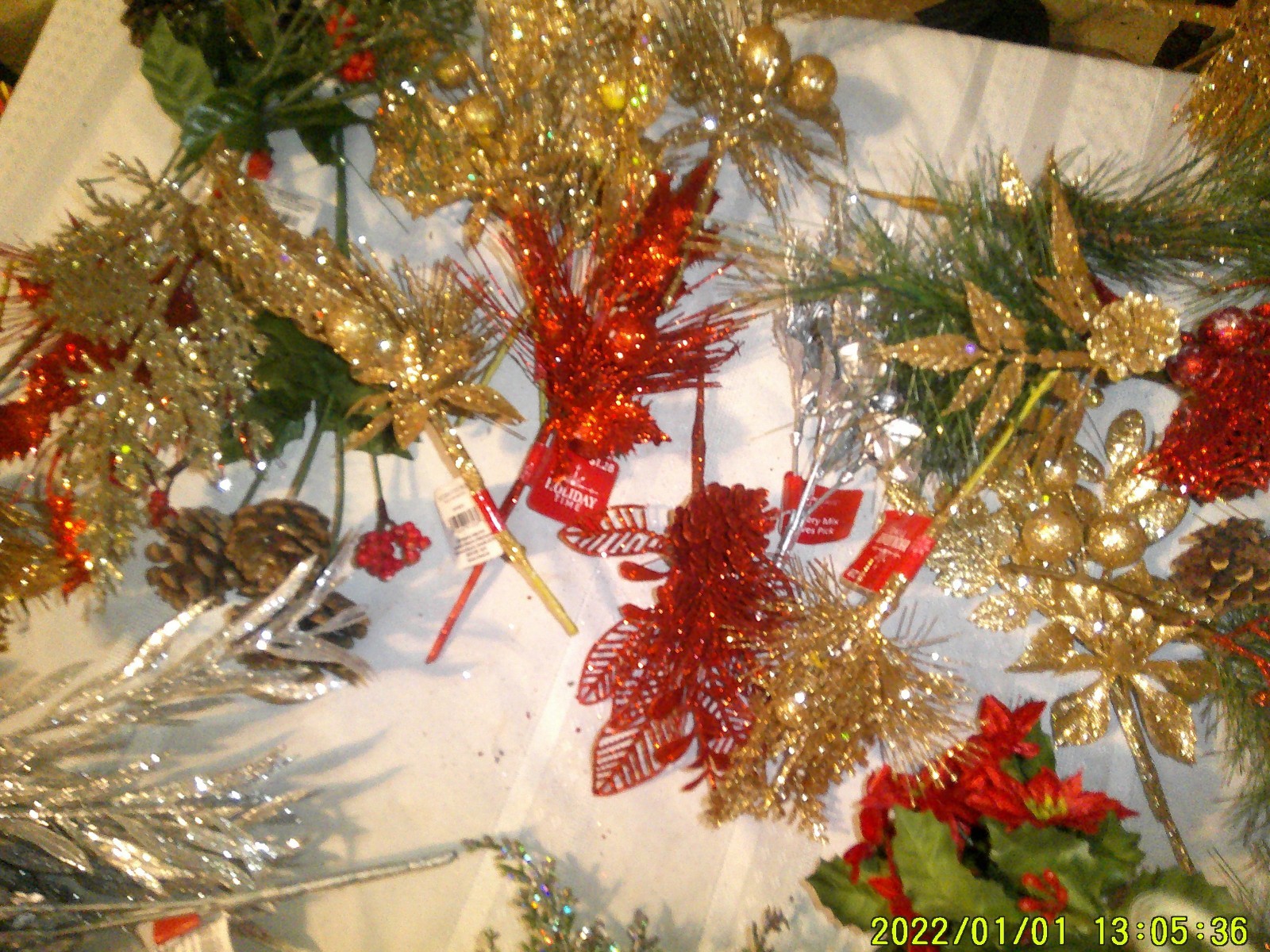 LARGE ASSORTMENT OF CRAFT ARTIFICIAL FLORAL POINSETTIA FLOWERS HOLIDAY MANY UNUS