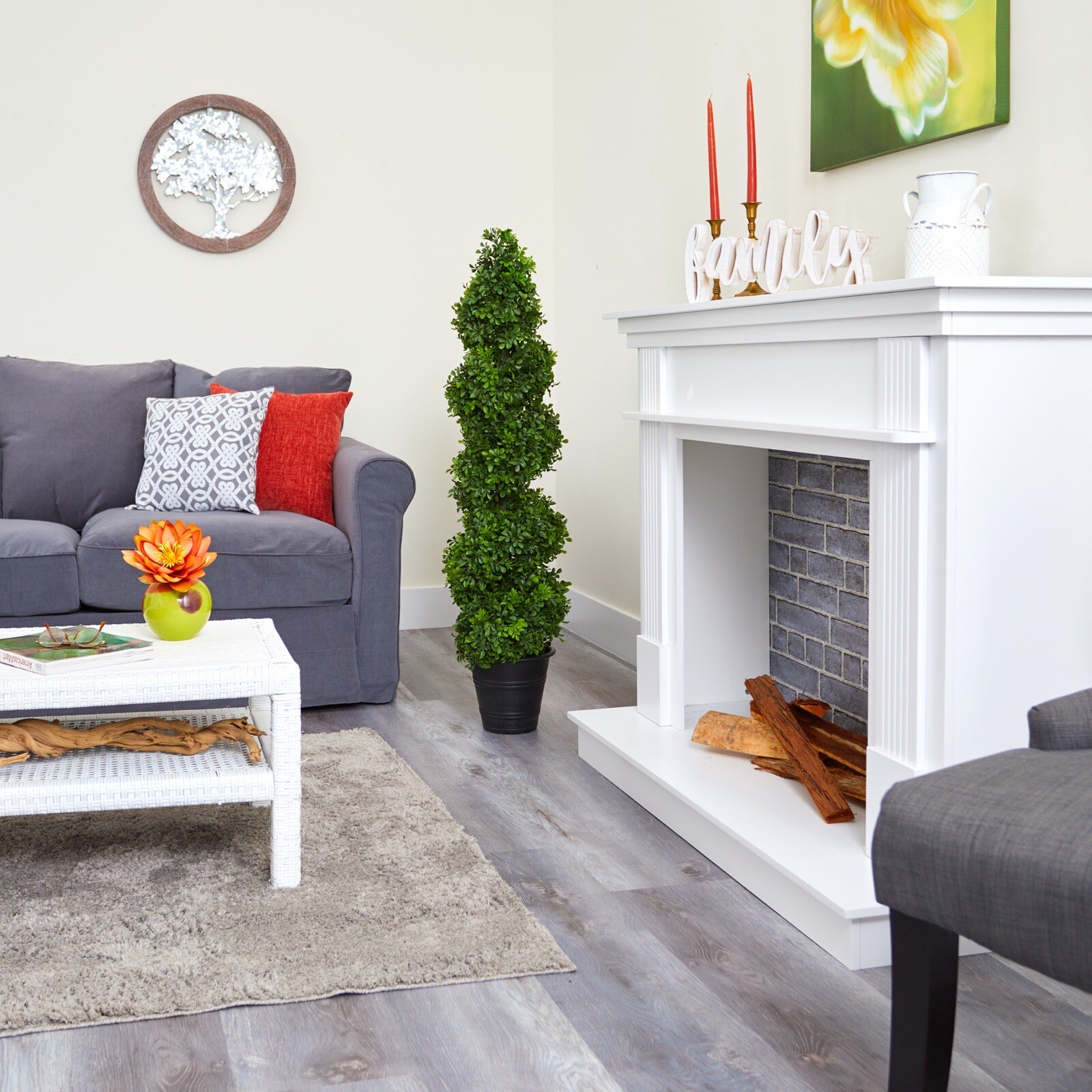 4’ Artificial Boxwood Spiral Topiary Tree UV (Indoor/Outdoor) Decor. Retail $193