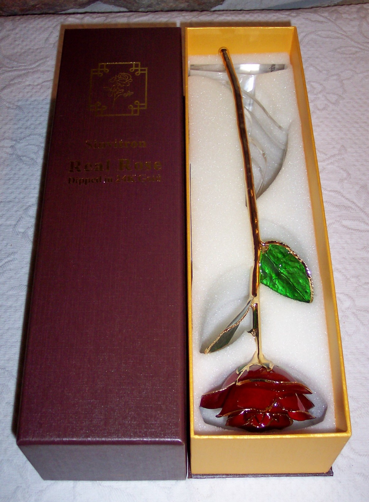 Sinvitron Real Rose 24k Gold edge – 12″ Stem in 24k gold Red W/Stand & Box