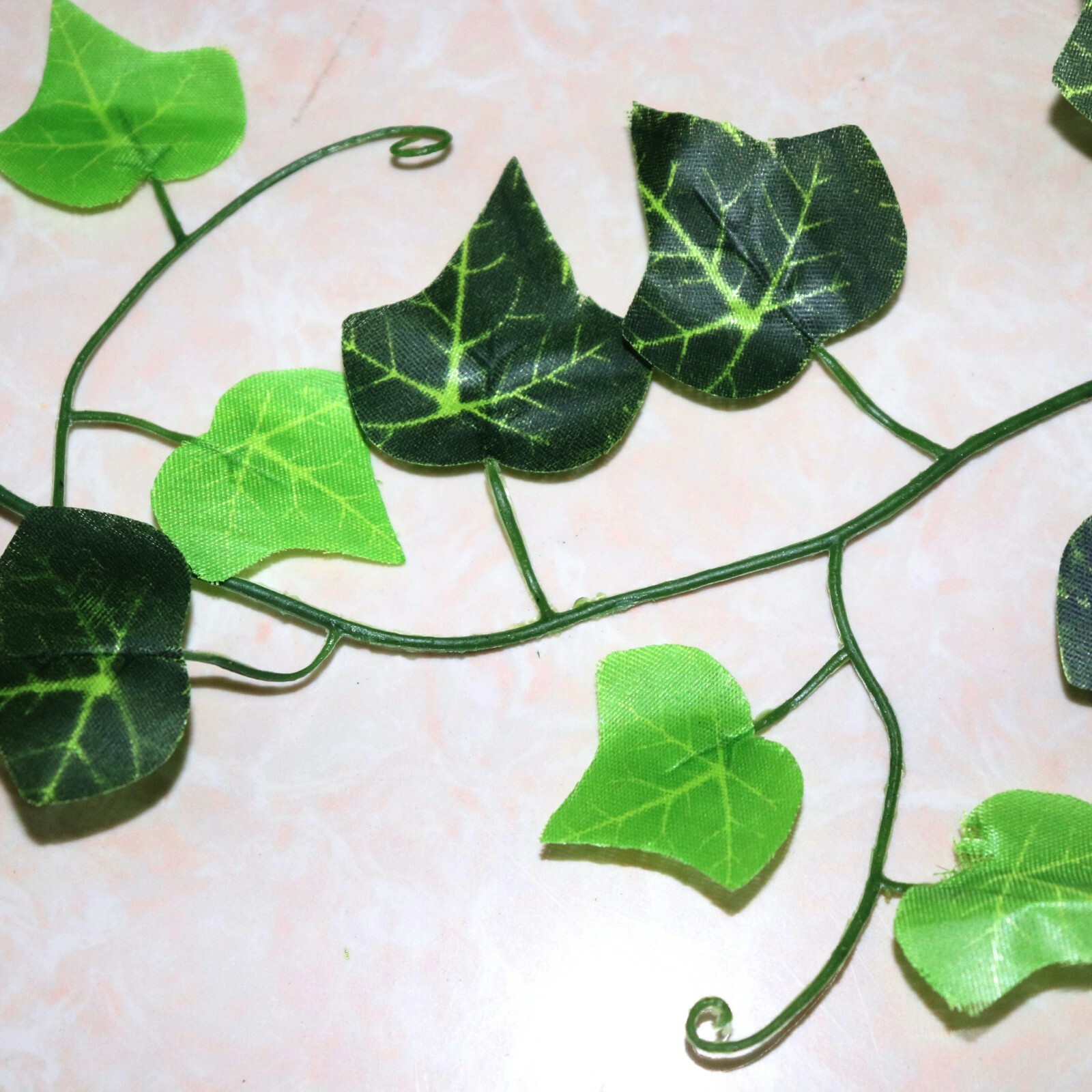 100pcs Leaf 1 piece 2.4M Home Decor Artificial Ivy Leaf Garland Plants