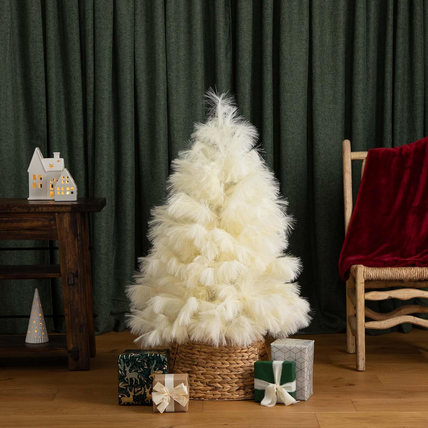 4Ft Off-White Pampas Grass Christmas Tree – Elegant Holiday Decor