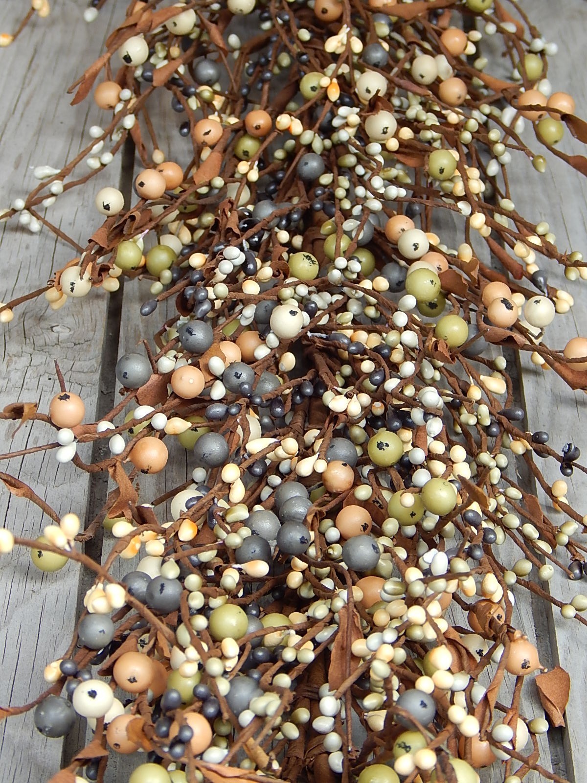 Primitive Berry Garland – Mixed Berries in ORANGE GREY LT OLIVE CREAM MIX 53″ –
