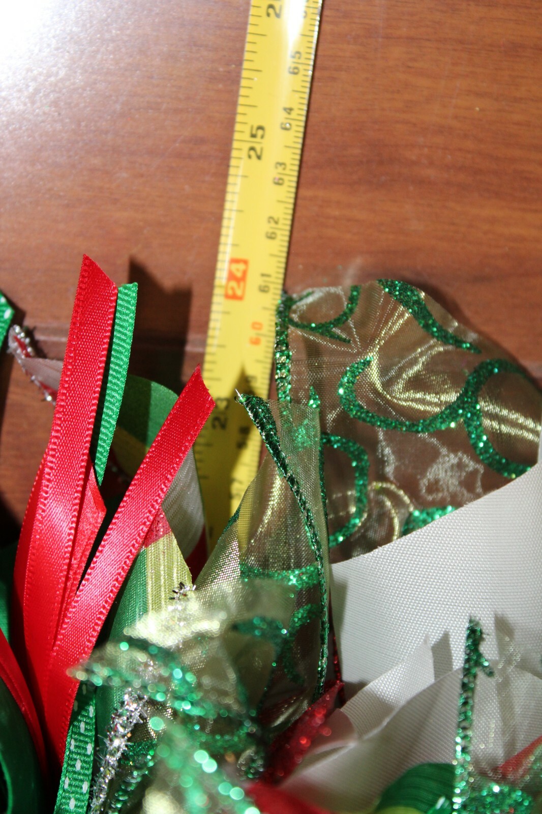 Christmas Winter Holiday Door Wreath Ribbons 23″ Red White Green Sparkle 24″ dia