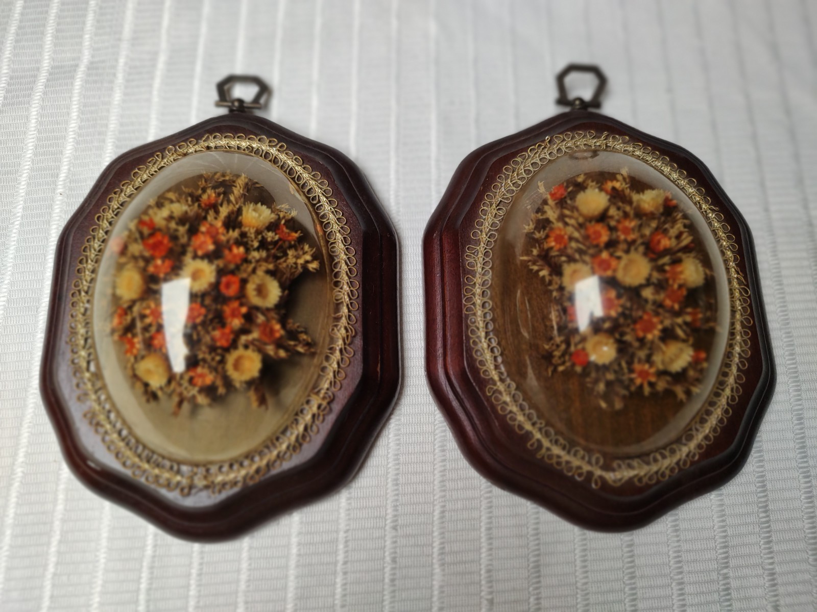 Pair Of VTG Wall Art Dried Floral Bouquet Under Clear Dome Botanical Flowers
