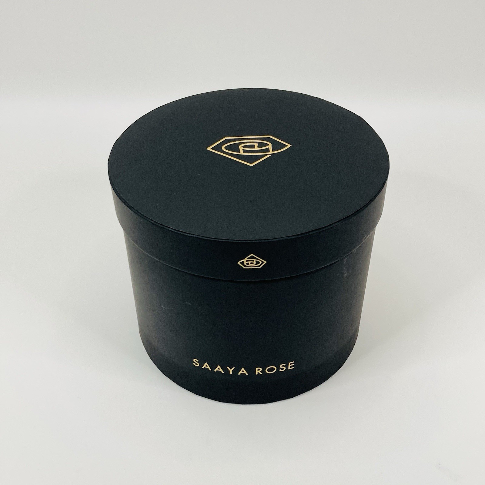 SAAYA ROSE Large Round Rose Box White Dozen Eternity Roses Black Box 12 Pieces