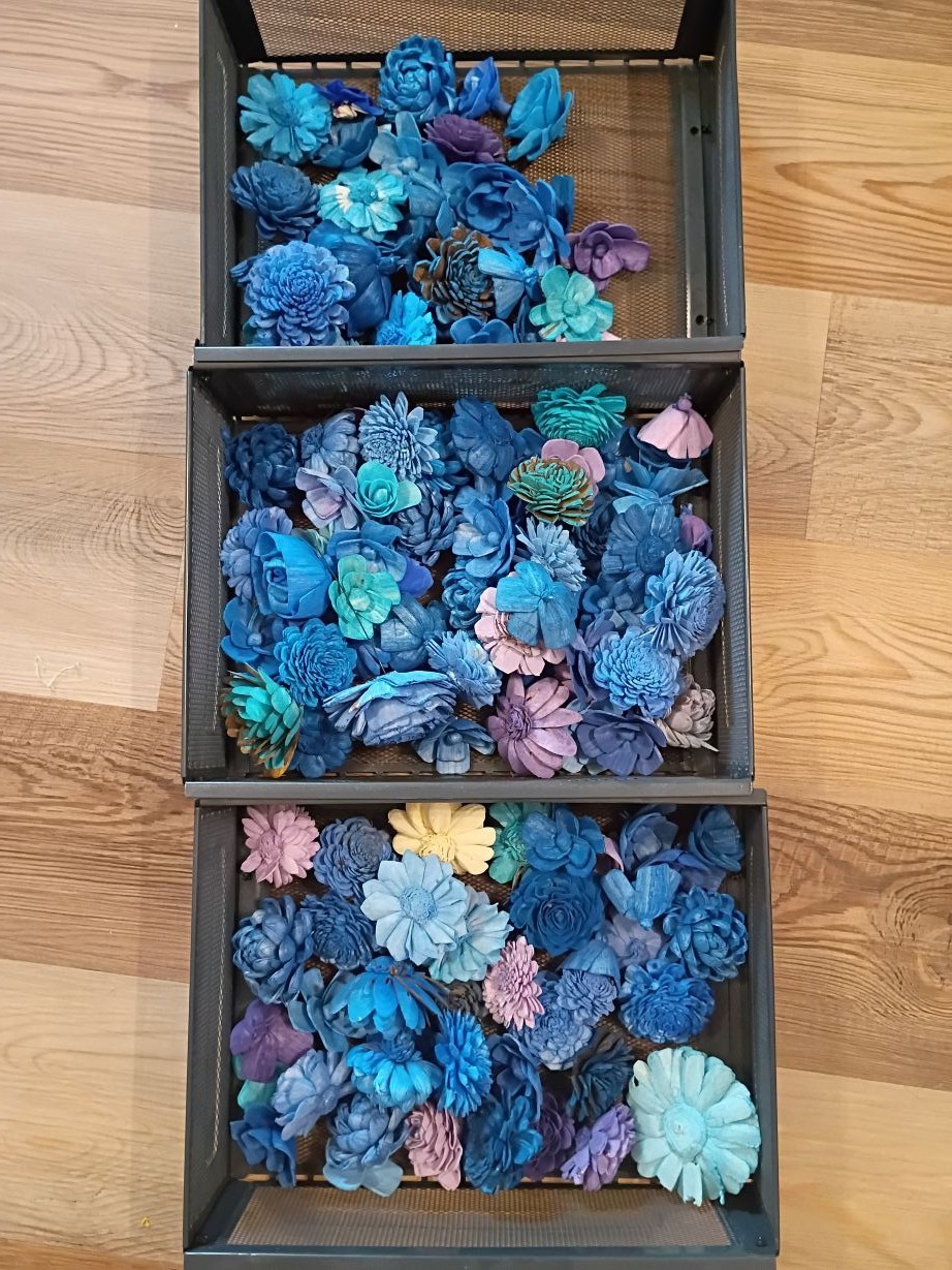 100+ Sola Wood Flowers Multiple Colors Sizes Shapes Styles 1 1/4- 4″ Loose Lot