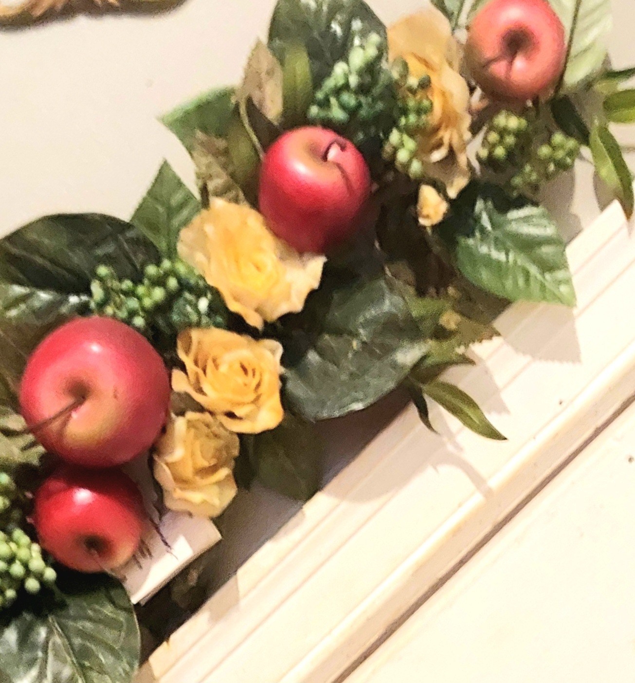 Vtg Floral Fruit Apple Swag Hanging Vine Roses Kitchen Farm Cottage 25 In READ