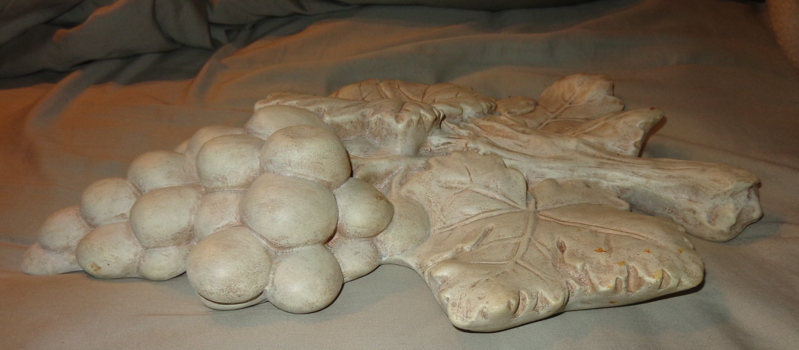 Beautiful Large Decorative Grape Cluster Leaves Pottery Wall Decor Decoration