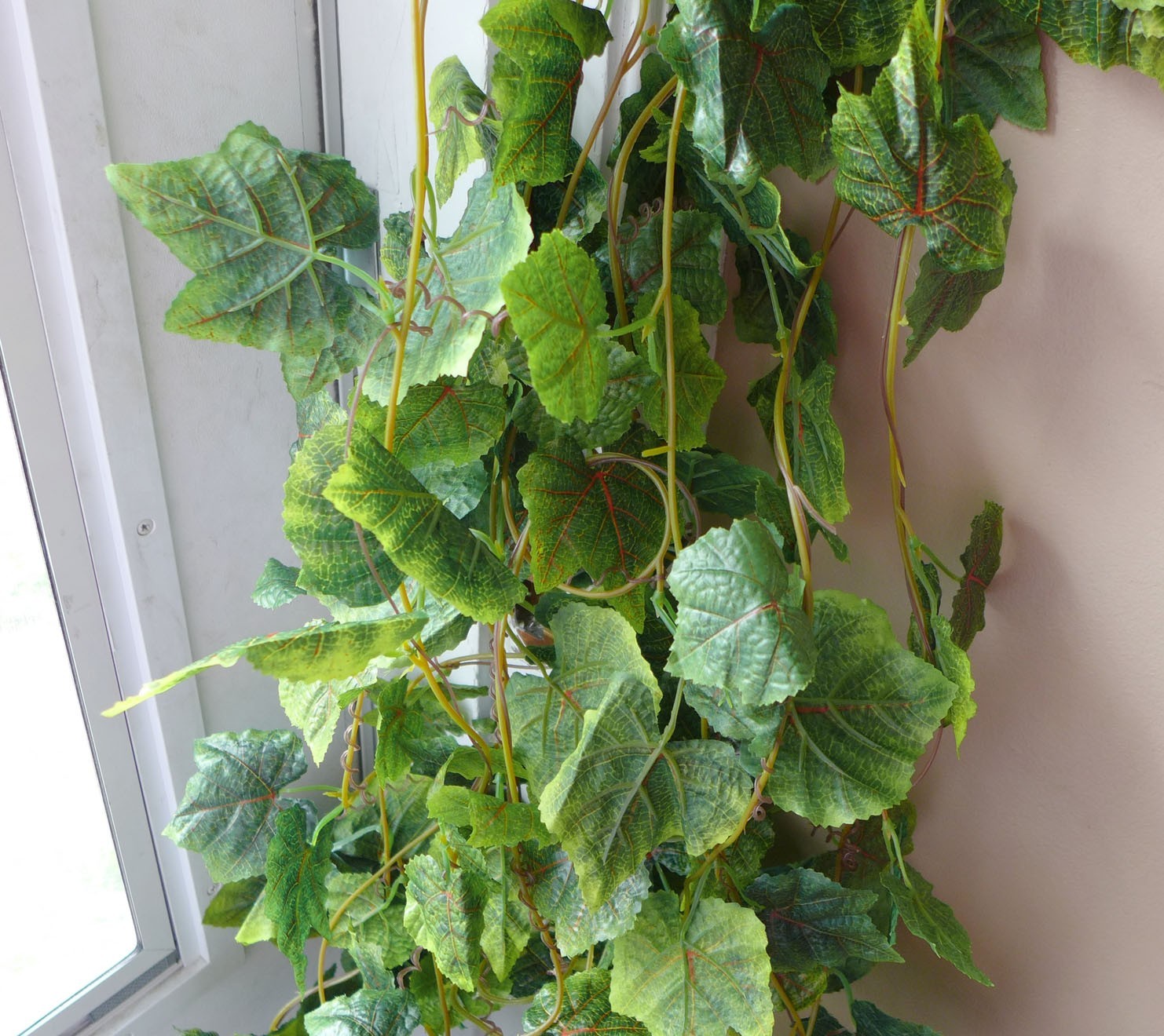 5 Pcs (90″ Each) Artificial Plants Ivy Grape Leaves Vine Hanging Decoration