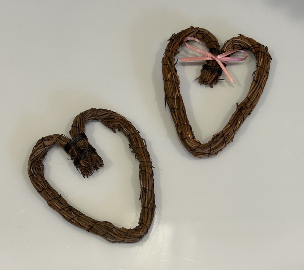 Grapevine Hearts Set Of 2 Small Collectible Decoration 3”x4” Country Cottage