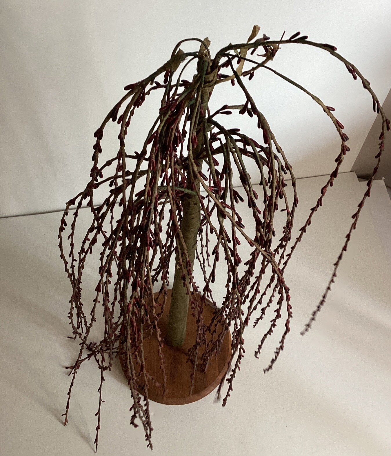 Primitive Colonial Country Cranberry Pip Berry 24″ Willow Tree
