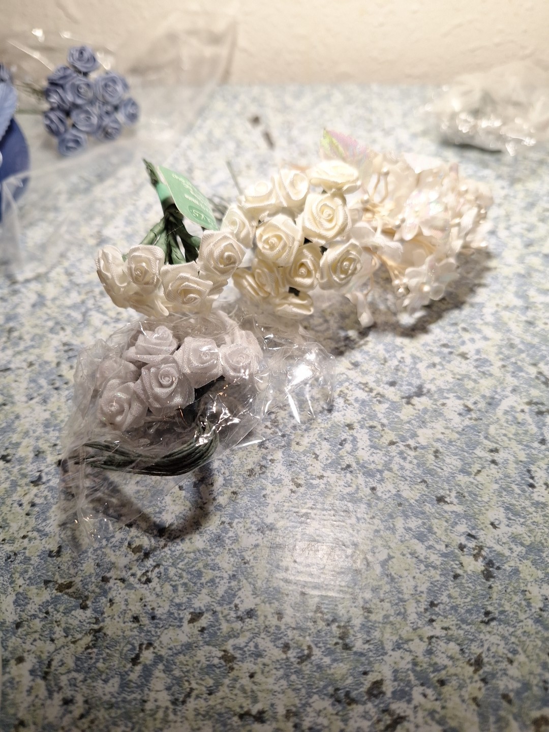 Mini Roses 4oz Of 18mm Roses