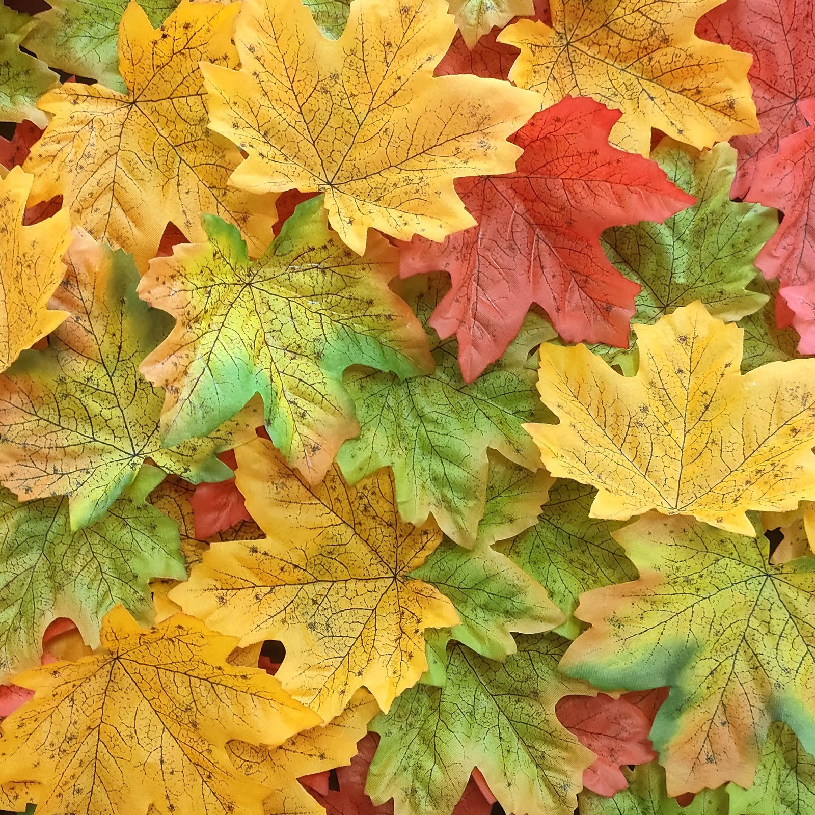 4.73”Fake Fall Leaves Decor,0.7 LB Fall Leafs Faux Odorless,600 Pcs Large Fa…
