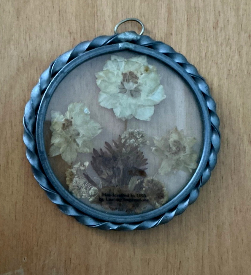 Vintage Lasting Impressions Real Dried Pressed Flowers Glass w Lead? Frame USA