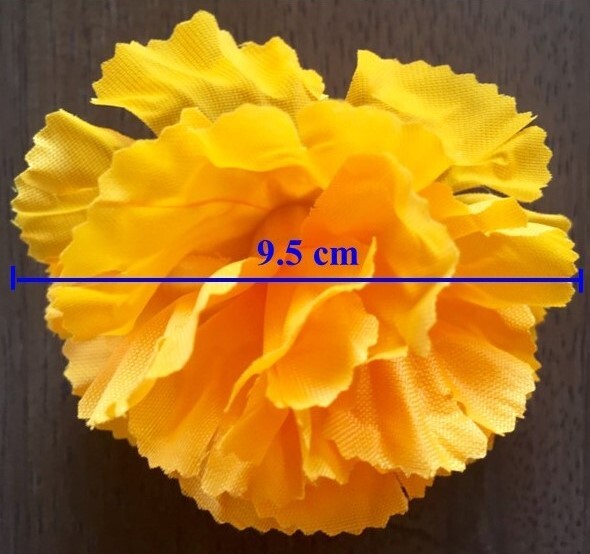 THAI DARK YELLOW COLOUR FLOWERS MARIGOLD GARLAND WORSHIP SPIRIT HOLY BUDDHA GOD