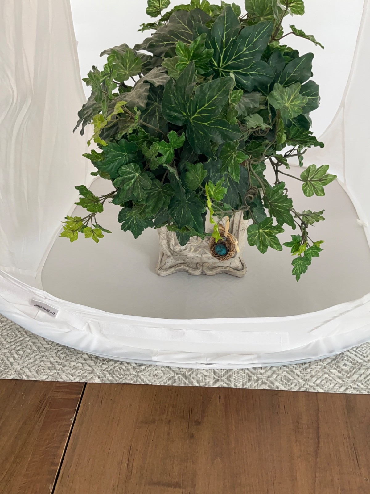 Charming French Country NDI faux English Ivy planter, vase 6” x 7”, 14” total