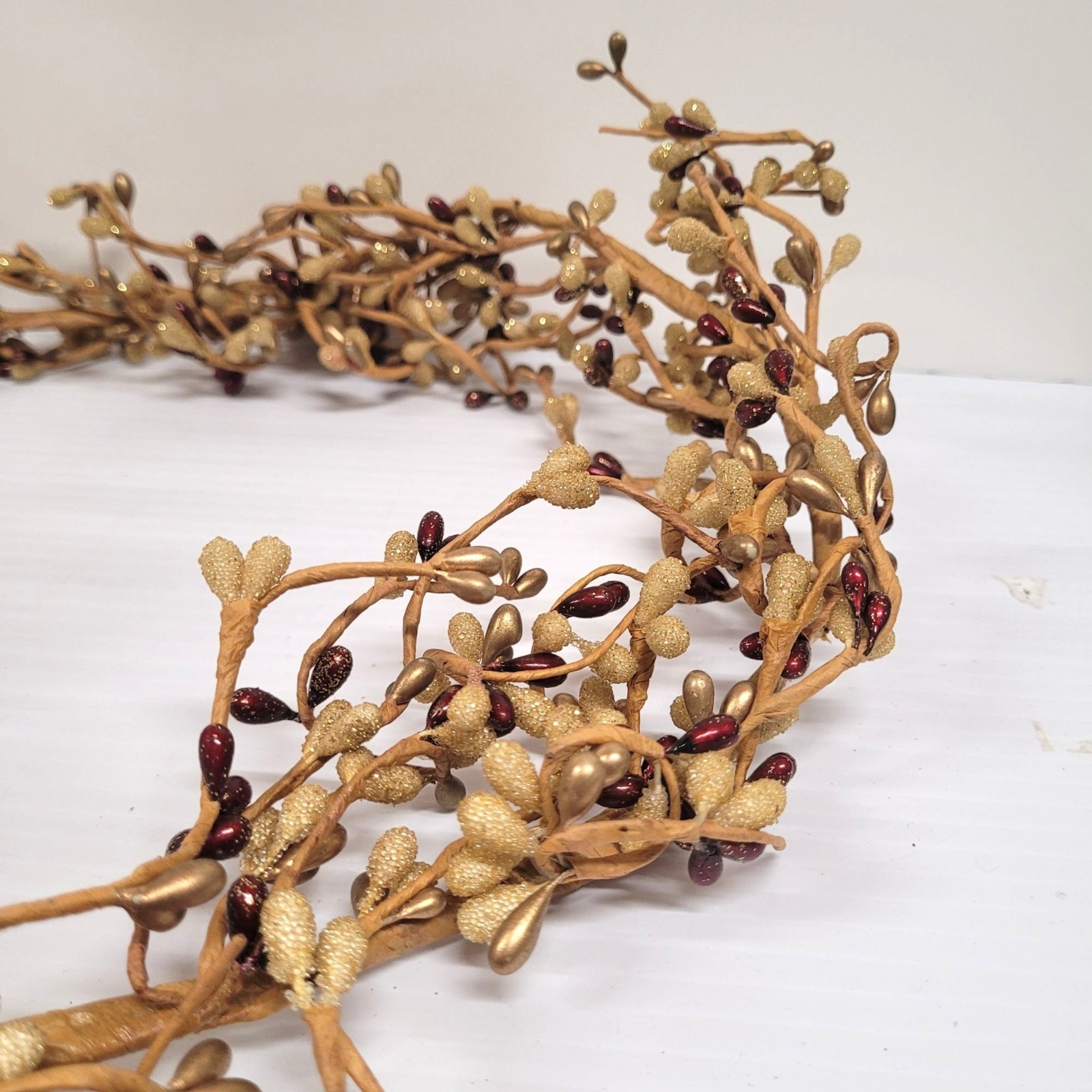 Garland Pip Berries Red Gold Frosted Tan 65″ Vine Farmhouse Primitive Decor
