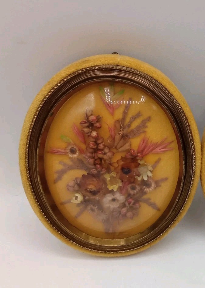 Vintage Oval Dried Flowers in Bubble Glass 3″ x 4″ Set of 2