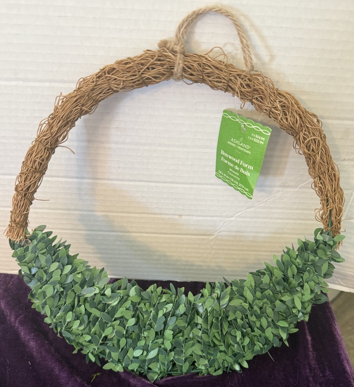 Ashland Spring Boxwood Form Wreath Round NWT 11” Diameter MICHAEL’s Half Green