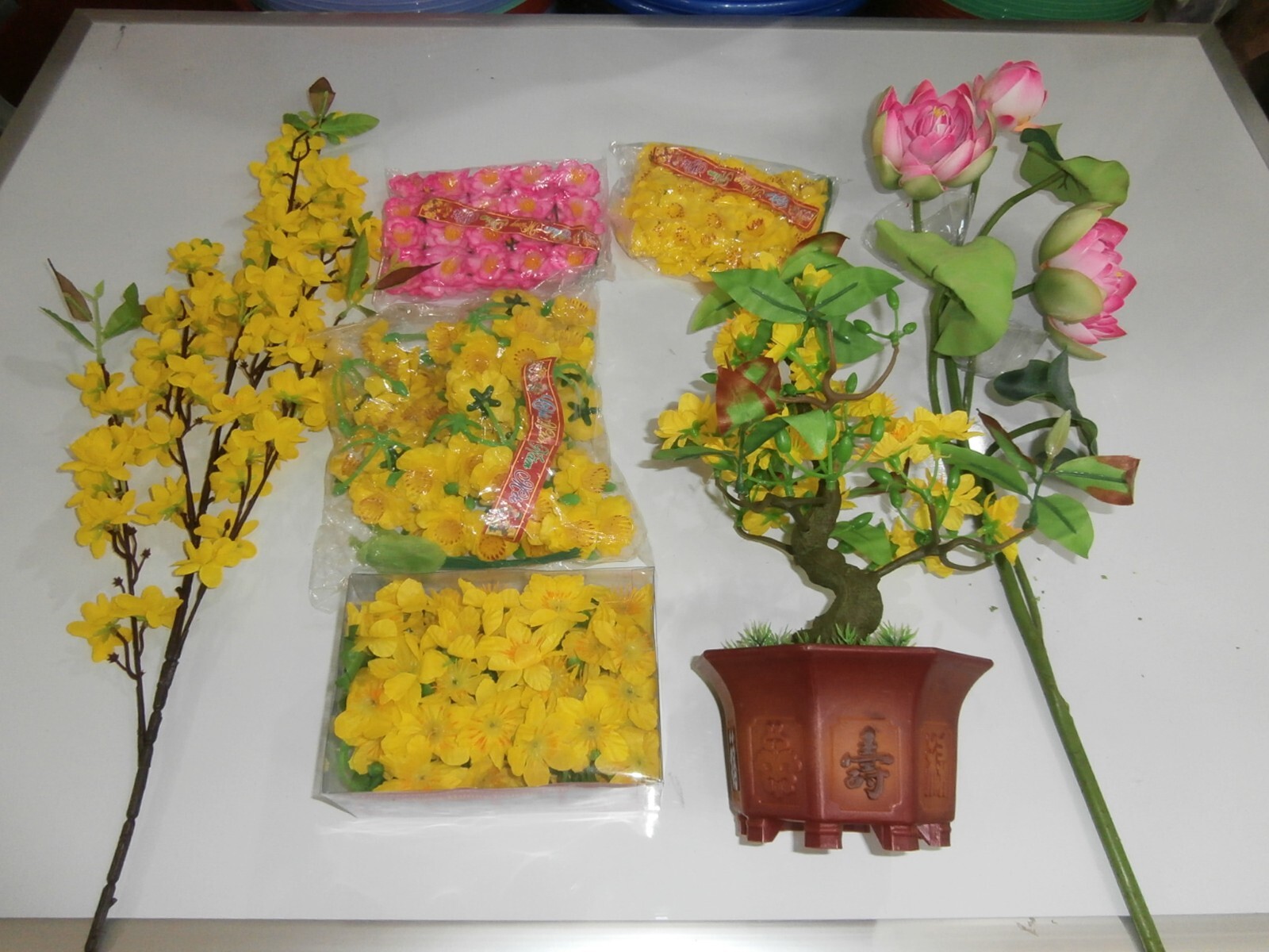 Plastic Artificial decor flower, lotus, red (hoa dao), yellow apricot (hoa mai)