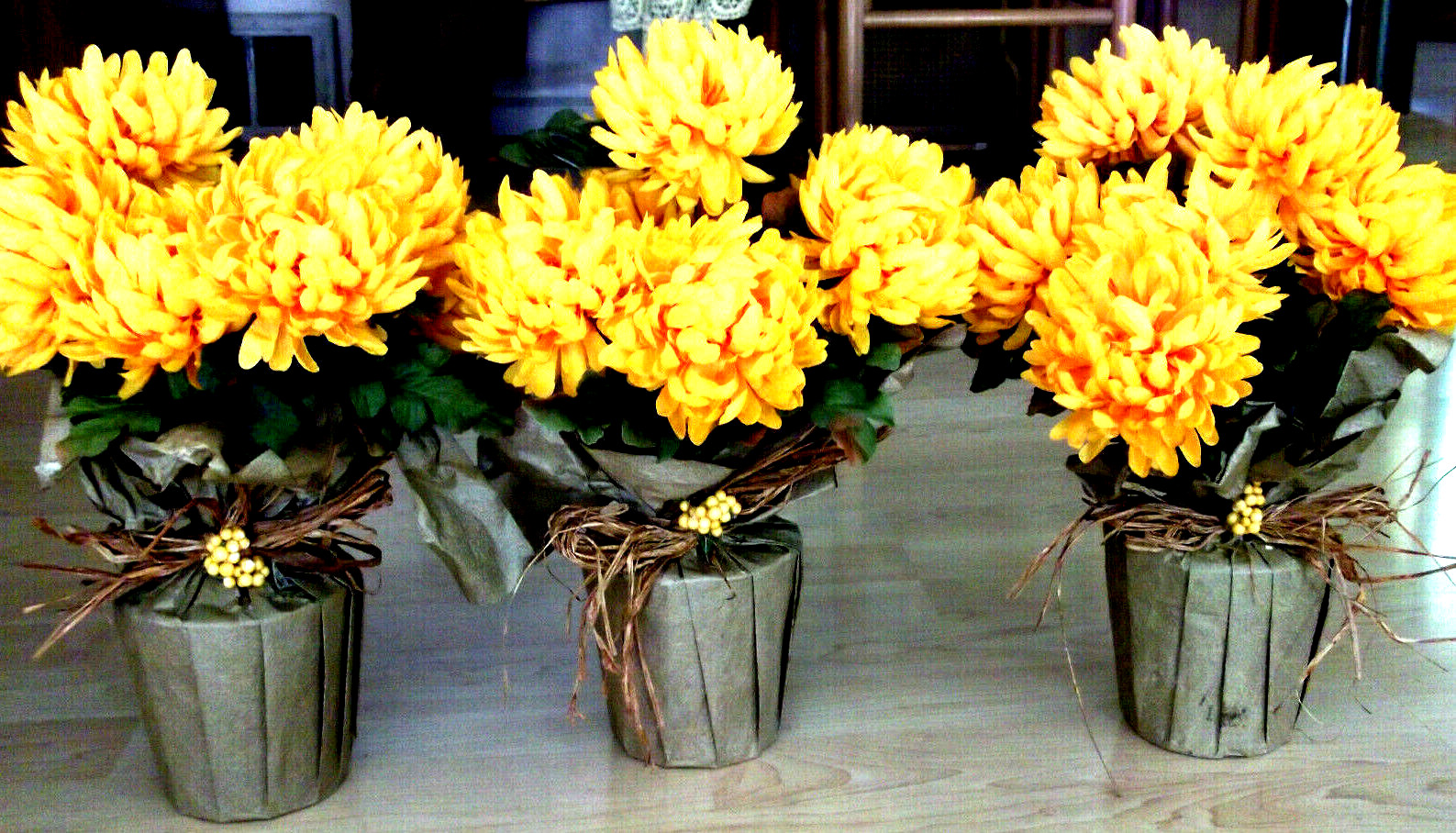 Lot 3 AS IS 16″ Faux Orange 8 MUM Flower Blossoms AUTUMN FALL Covered POT Decor