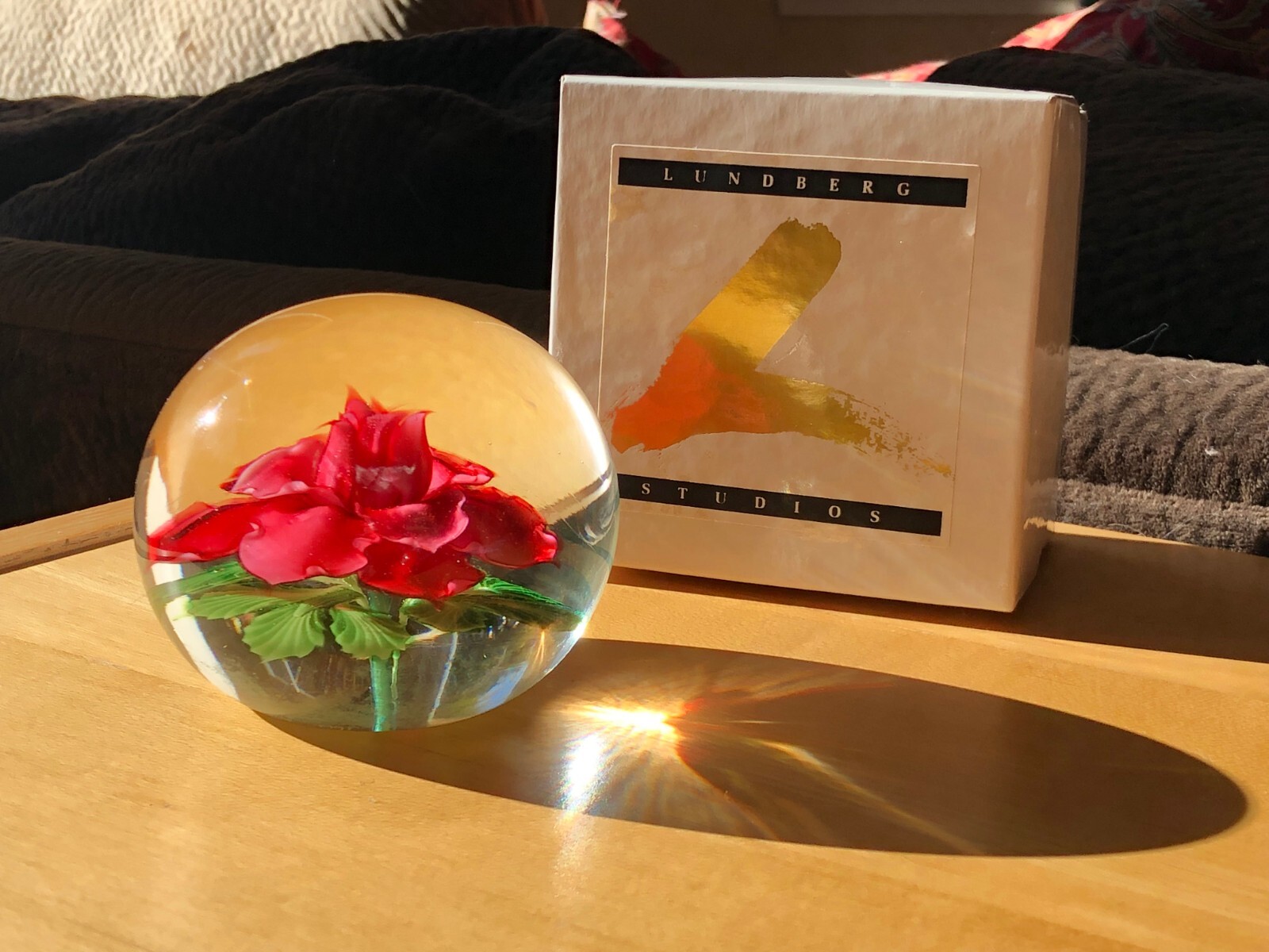 STEVEN LUNDBERG Red Rose Art Glass 1999 Paperweight, Approx 3.5″Hx4″W