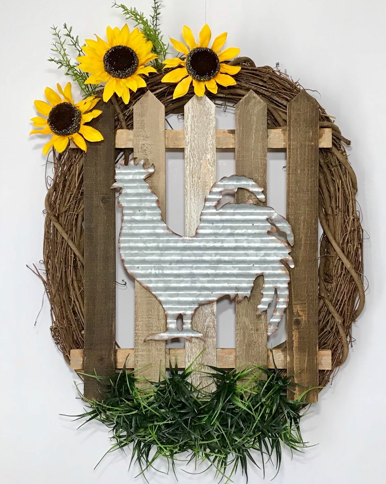 OVAL GRAPEVINE WREATH WOODEN FENCE GALVANIZED METAL ROOSTER SIGN SUNFLOWERS NEW