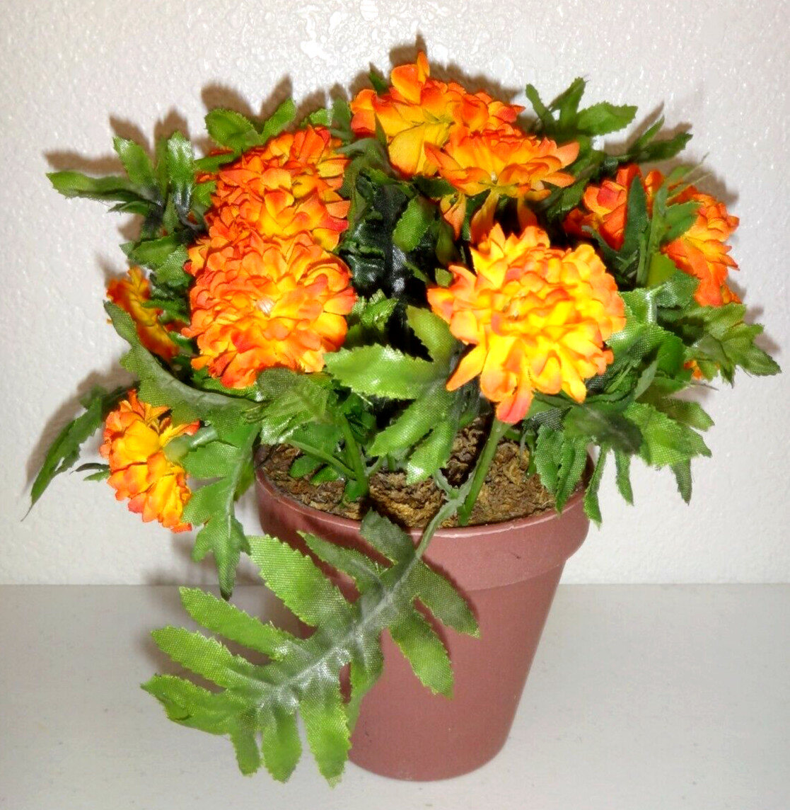 Artificial Potted Flowers Height : 9.5 inches Orange / Green Floral Home Décor
