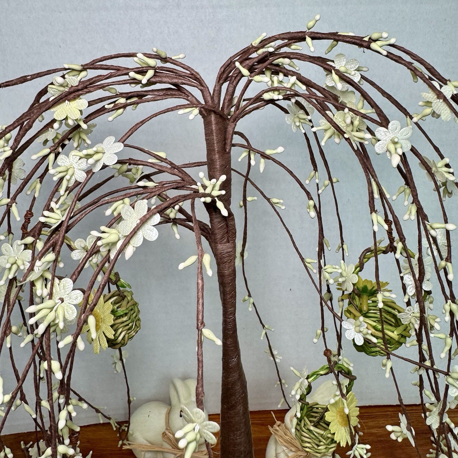 Primitive Spring Pip Berry Willow Tree Woven Flower Baskets 7 Bunnies Vignette