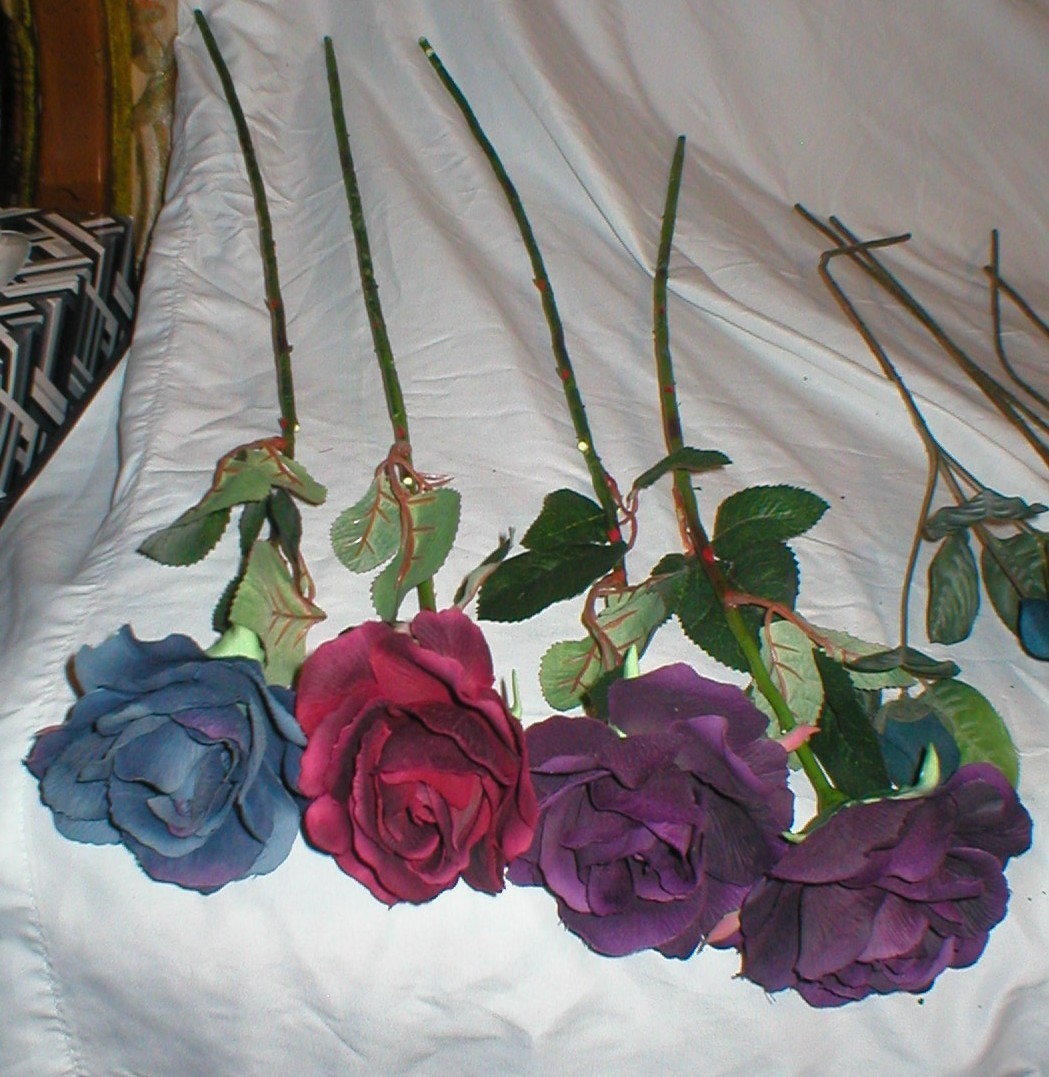 AUTUMN ROSES ARTIFICIAL 24″ SINGLE AND MULTI STEMS LOT SOLD AS IS