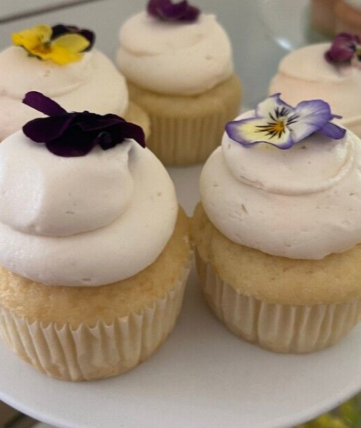 Fresh Edible/Garnish Flowers Pastel Violas Free Overnight Ship WEDNESDAYS