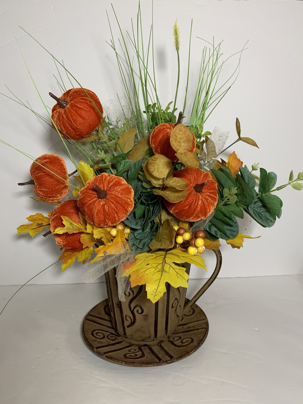 Artificial Florals / Home Decor / Center Piece