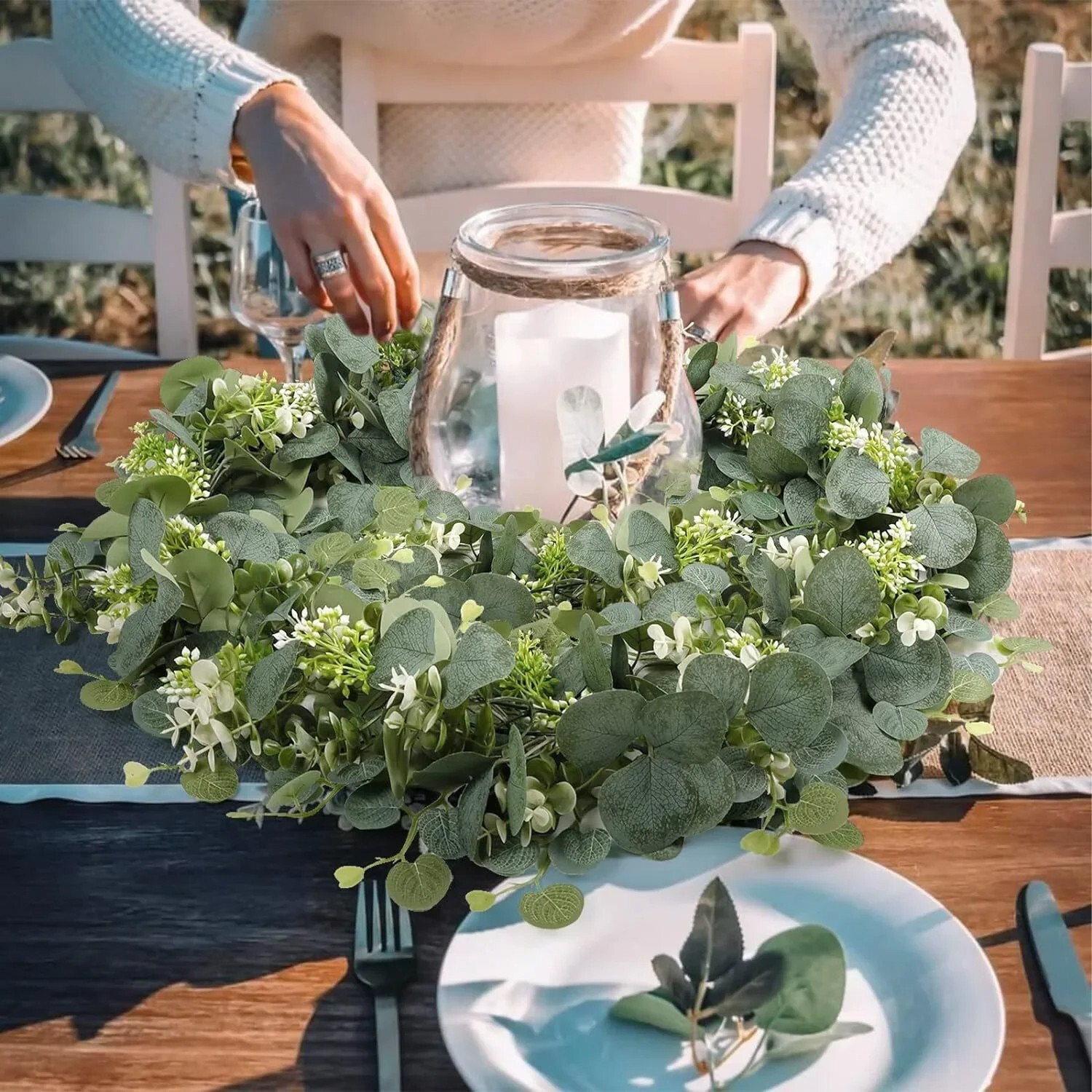 2025 Popular Artificial Green Eucalyptus Garland with White Flowers & Berries