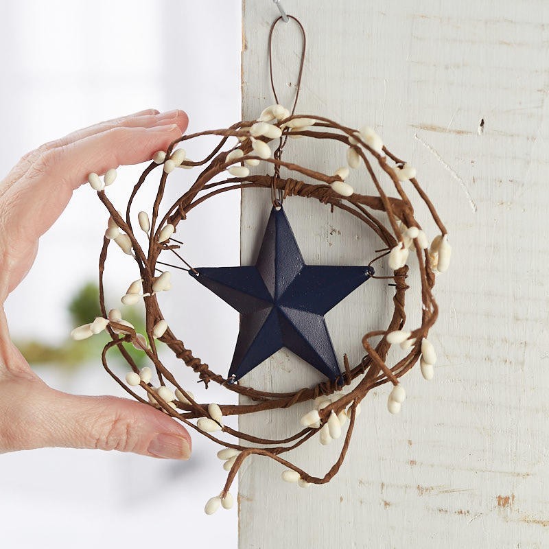 Set of 4 Navy Blue Barn Star and Cream Pip Berry 4-1/2″ Wreaths