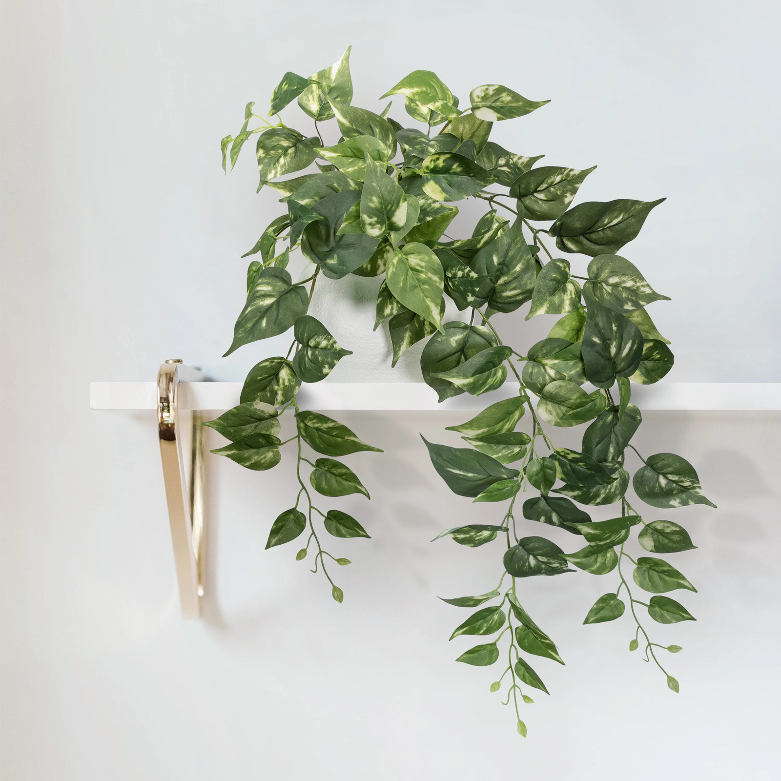 32″ Artificial Silk Green Pothos Hanging Bouquet