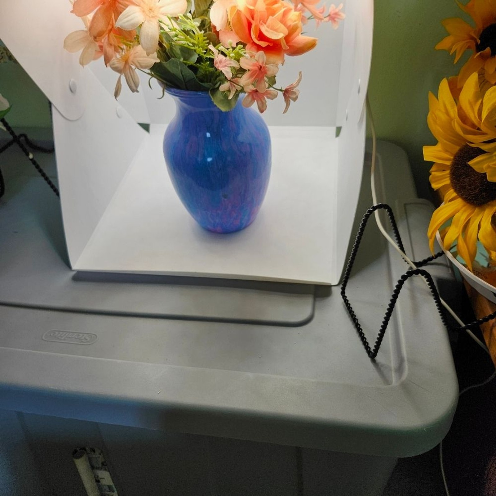 Hand Crafted Floral Table Centerpiece Peach Daisy Flower Glass Vase