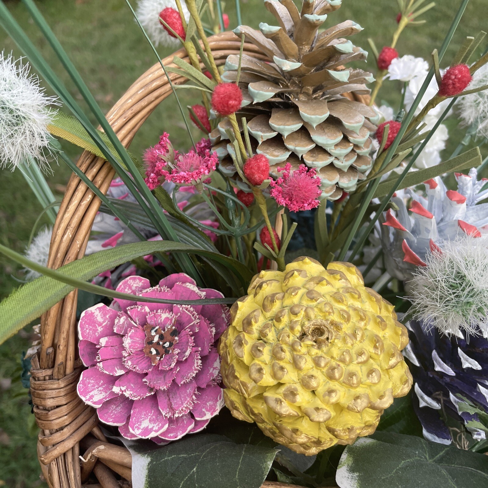 Vintage UNIQUE Pinecones as Zinnia Flowers Floral Arrangement HANDMADE❤️blt39j1