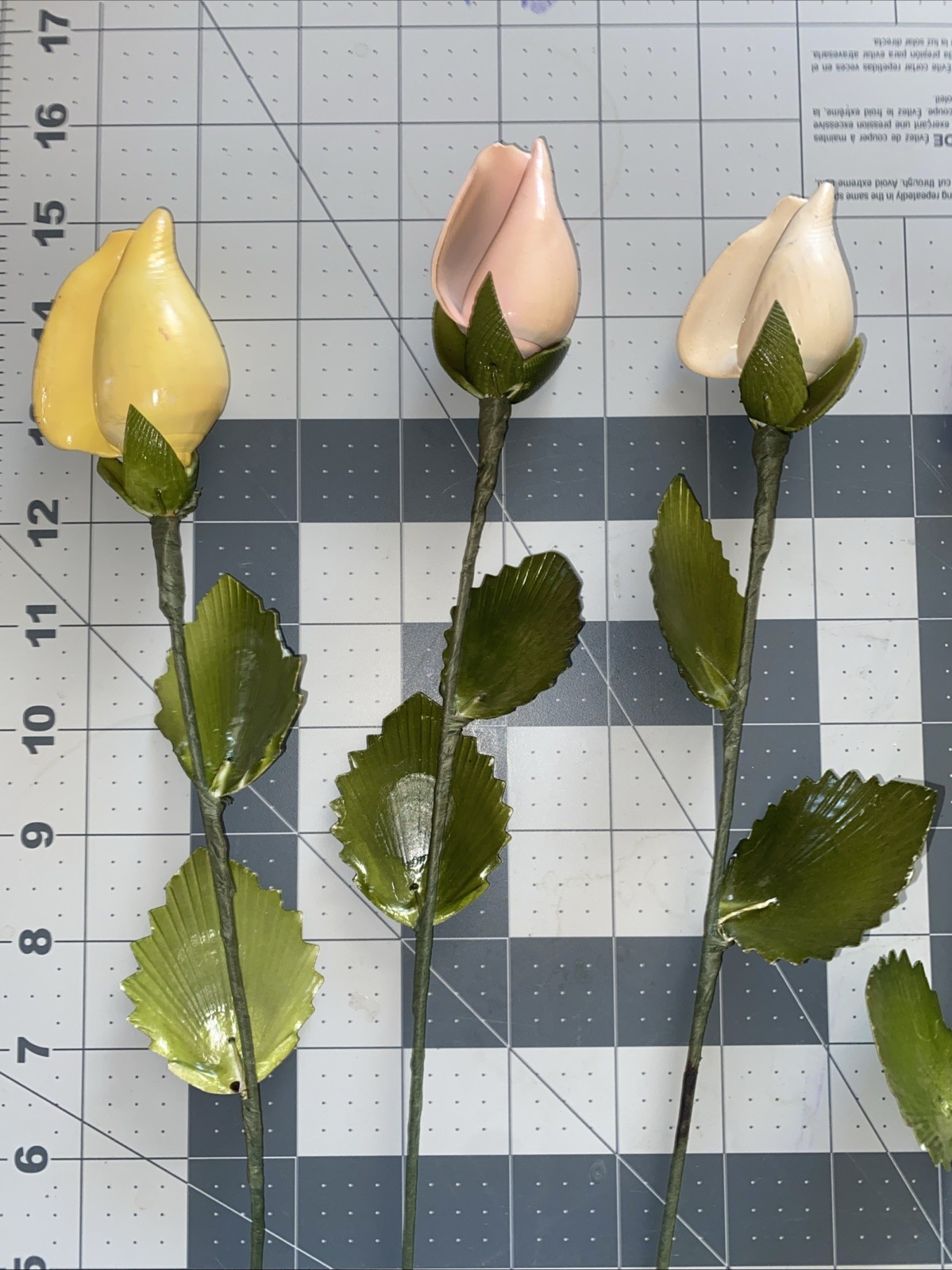 Vintage Seashell rose roses Flower Arrangement Sculpture Hand Made Art Figurine