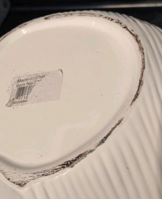 White Ceramic Sea Shell Plant Holder/Container H 9 In. X L 12.5 In X W 8 In. ML