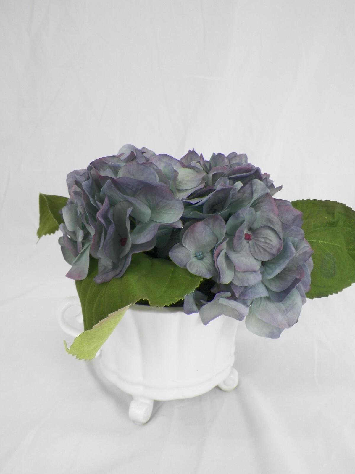 Hydrangea Artificial Flower Faux Flowers Floral in White Vase​ Blue and Purple